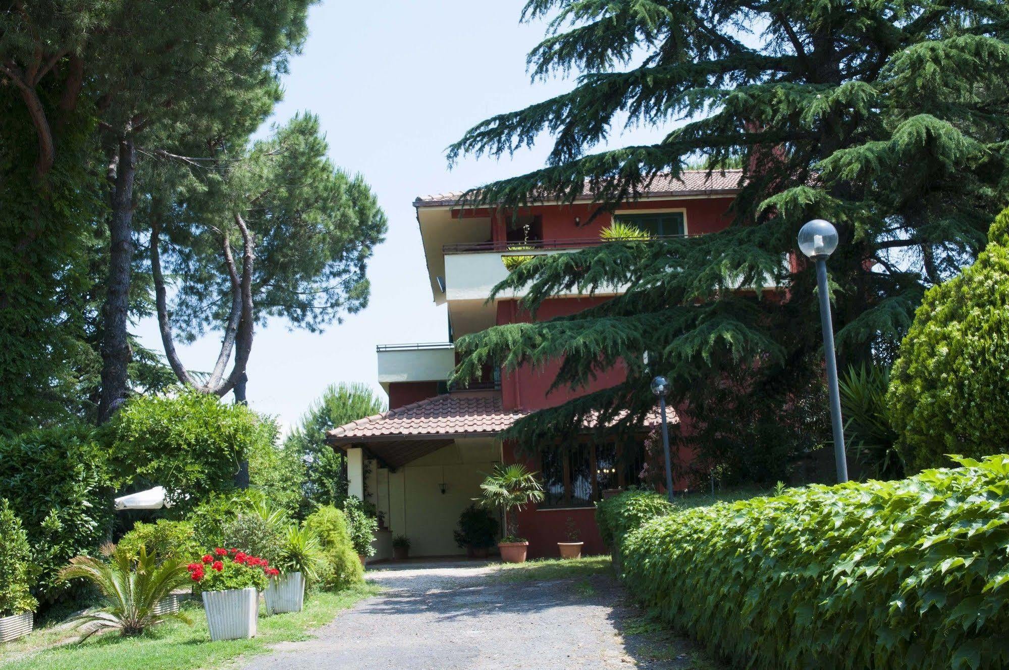 Hotel Villa Maria Luigia Frascati Bagian luar foto